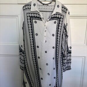 Splash black and white, knee height summer dress